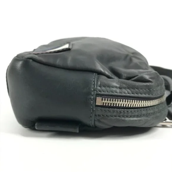 LOUIS VUITTON M50445 V line Fast Belt Bag Crossbody Bags body bag Leather gray - Picture 4 of 16